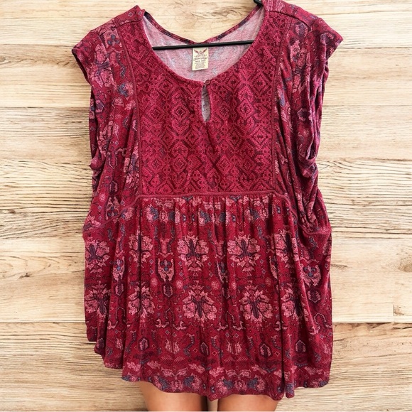 Faded glory XXL 20 maroon floral print partial buttoned keyhole short sleeve top - Picture 1 of 7